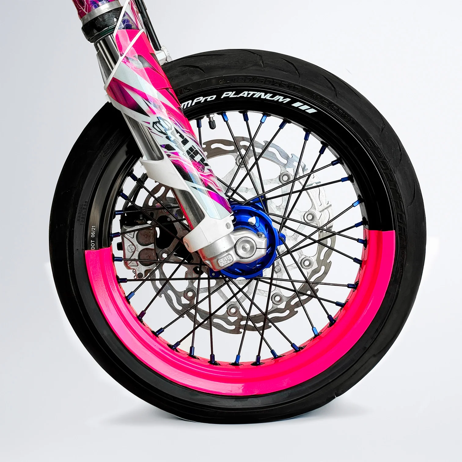 Matching wheel graphics